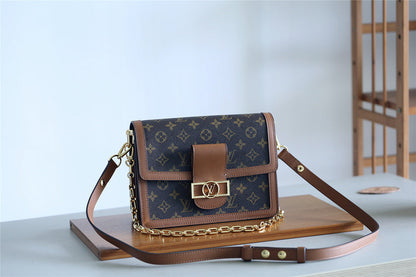 Fan Fashion Lu-Vi bags - 8141