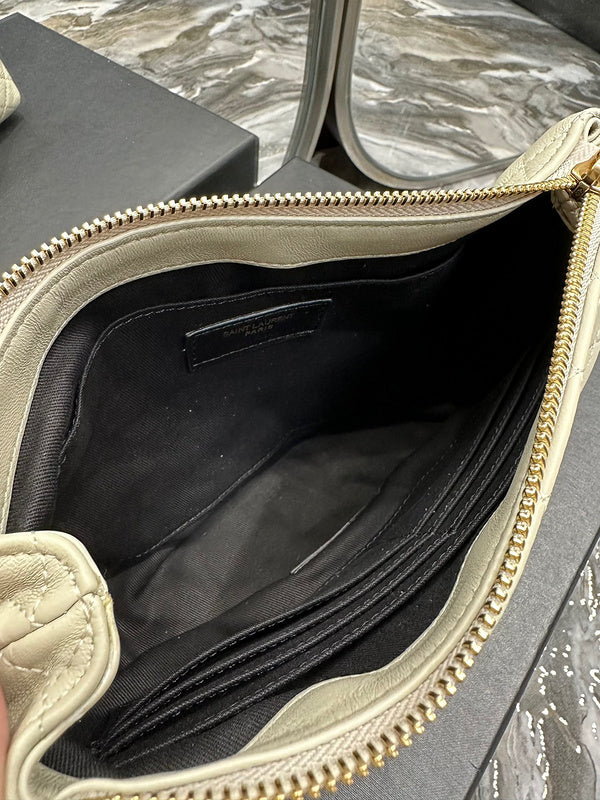 Amelia - YSL Bag - 2362