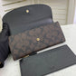 Amelia - CAH Wallet - 054