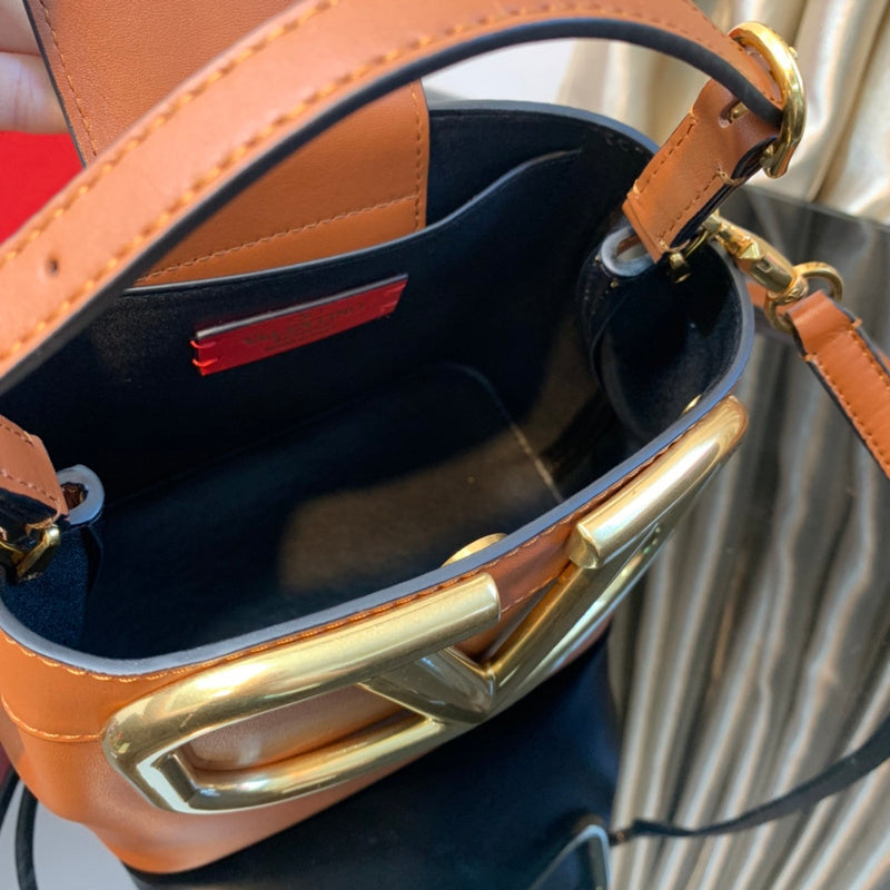 VAL LUXURY BAGS - FOR FASHION LOVERS  AFFORDABLE LUXURY BAGS- 1093
