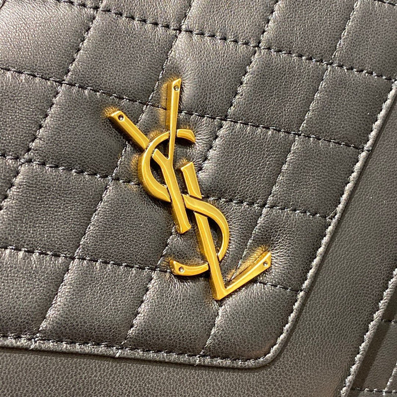 Amelia - YSL Bag - 3774