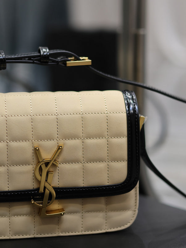 Amelia - YSL Bag - 4007