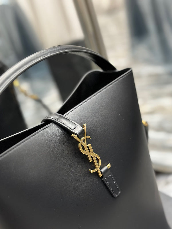 Amelia - YSL Bag - 3970