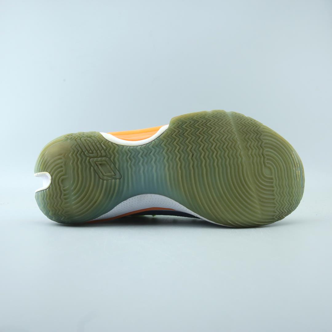 UNDER ARMOUR CURRY 7