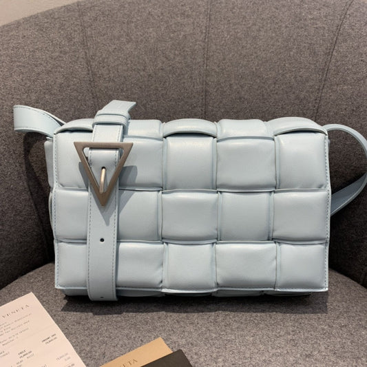 BV Padded Cassette Bag For Women 10.2in/26AmeliaIn Light Blue