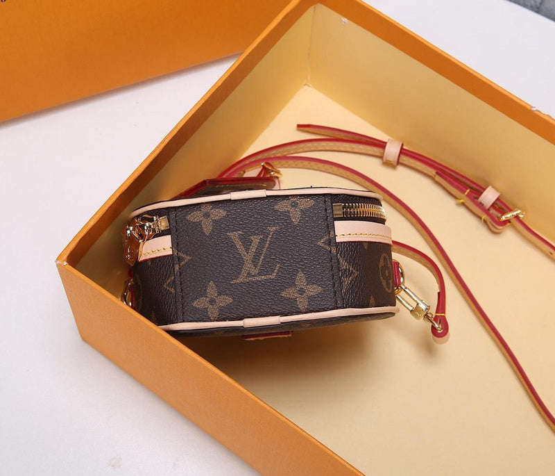 Fan Fashion Lu-Vi bags - 17842
