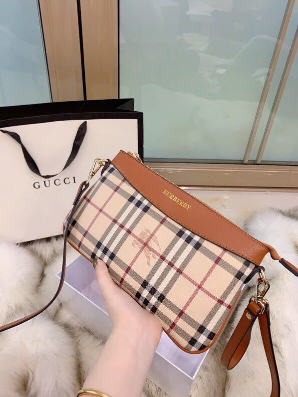 Burberry Bags - Bagsattire   218