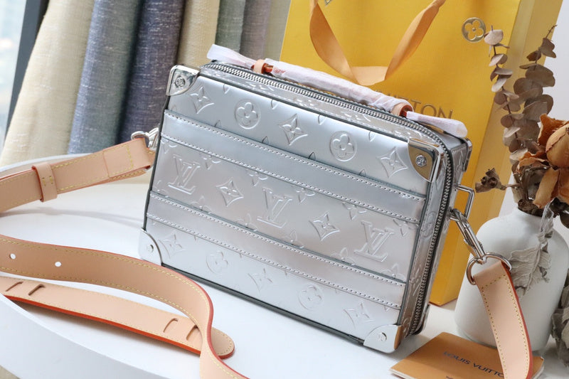 Fan Fashion Lu-Vi bags - 17515