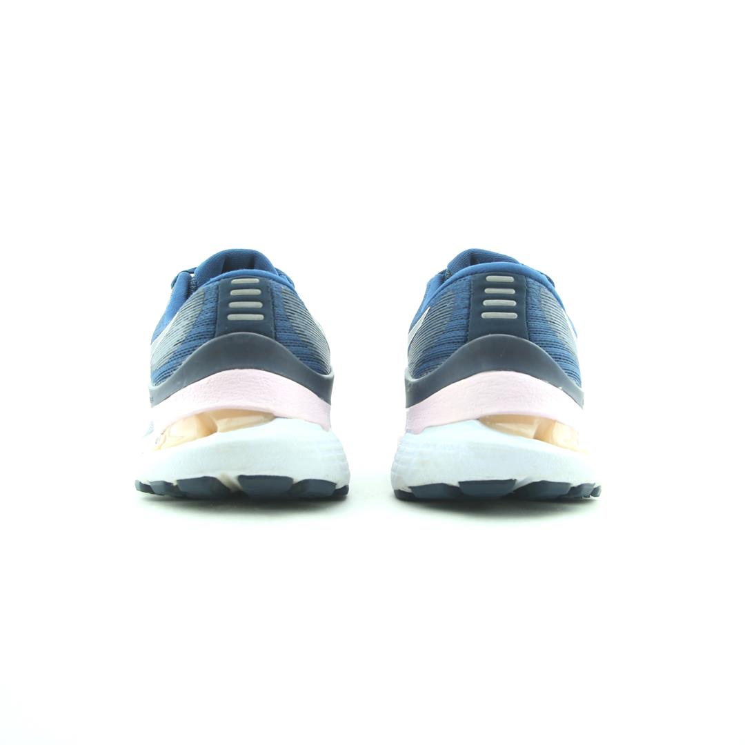 ASICS GEL-KAYANO 28