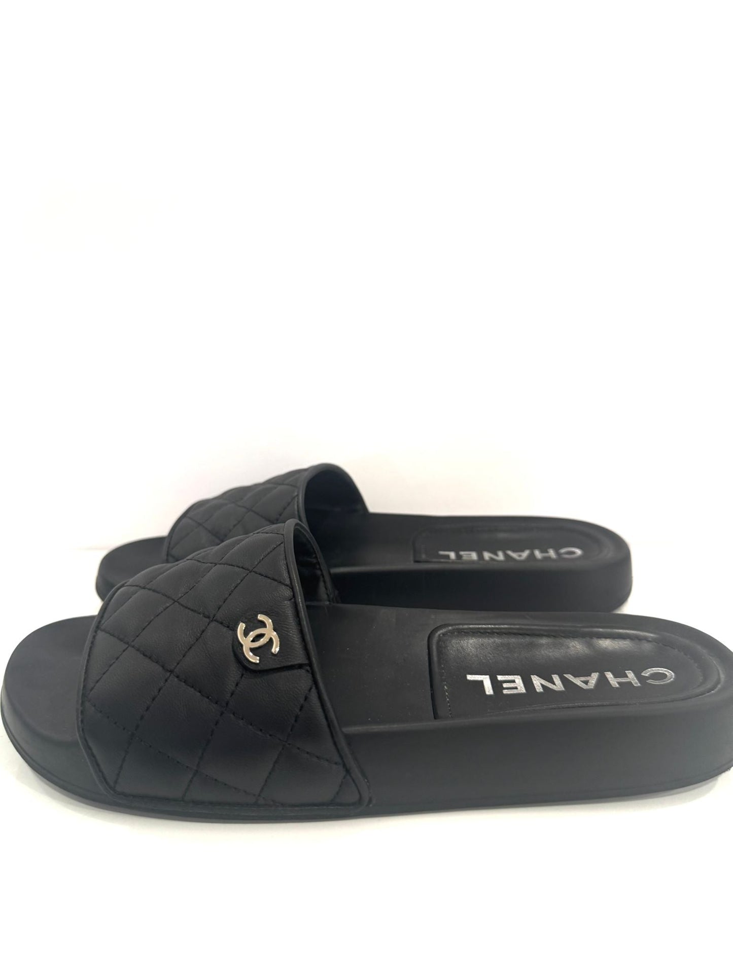 CHANEL INTERLOCKING CC LOGO LAMBSKIN LEATHER SLIDES