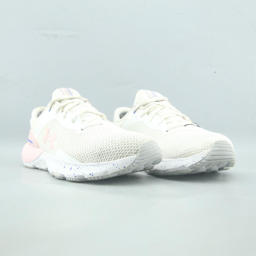 UNDER ARMOUR CHARGED ESCAPE 4