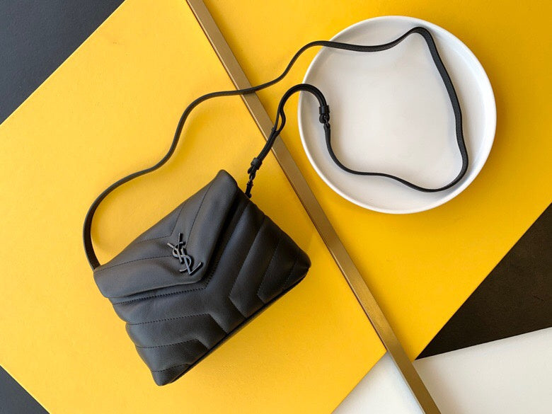 Amelia - YSL Bag - 3741