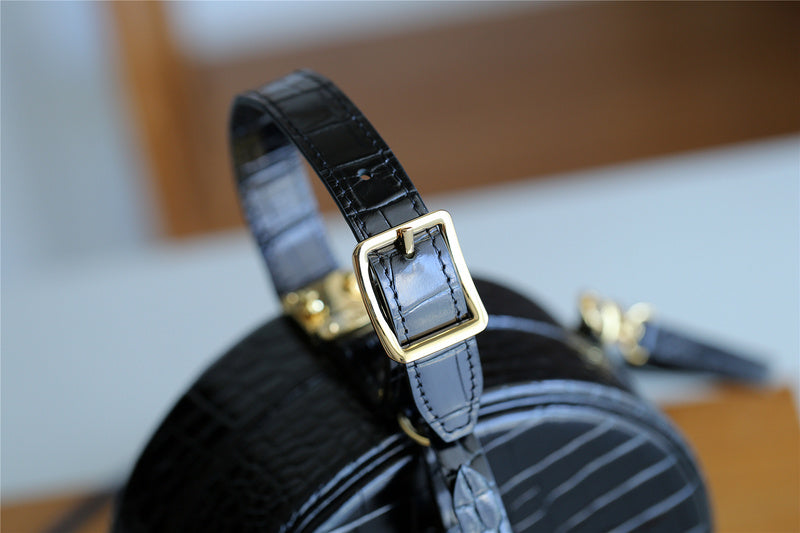 Fan Fashion Lu-Vi bags - 8325