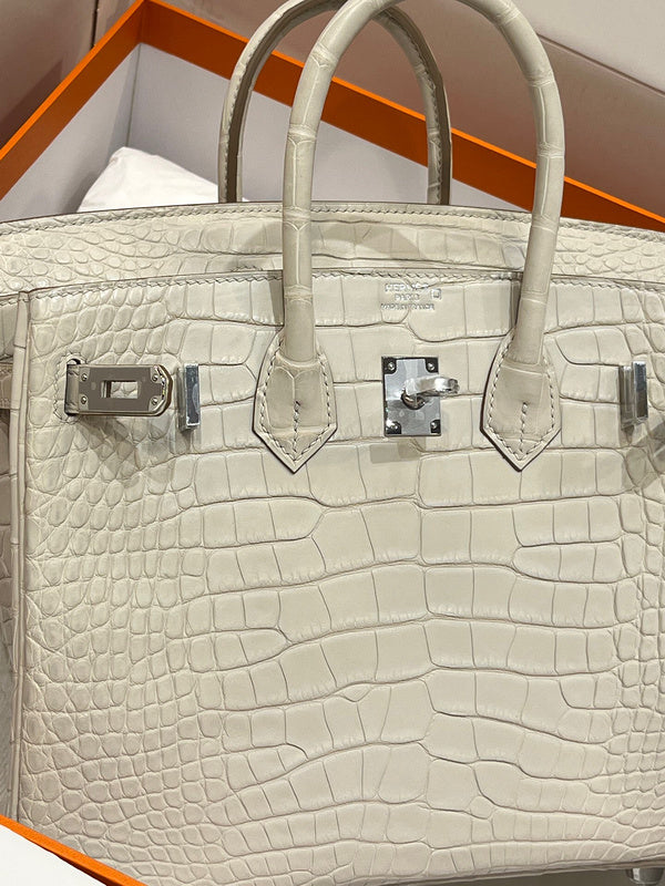 Amelia - HMS Bags - 1630