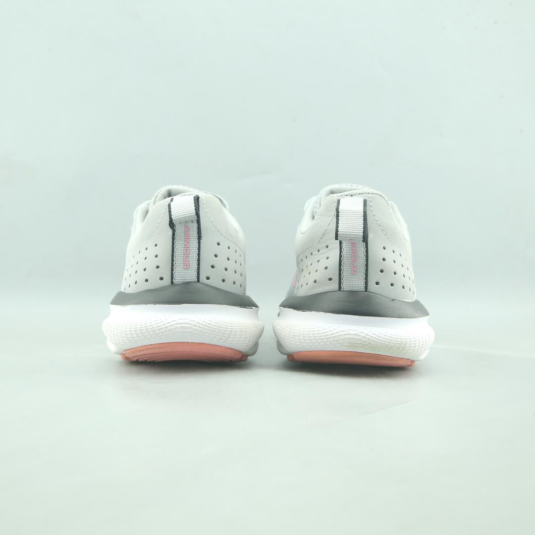 UNDER ARMOUR  CHARGED ASSERT 8