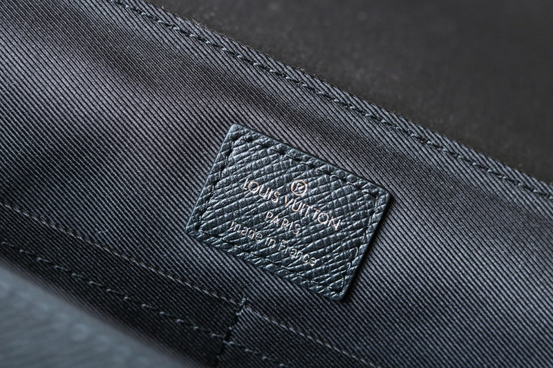 Fan Fashion Lu-Vi bags - 17191