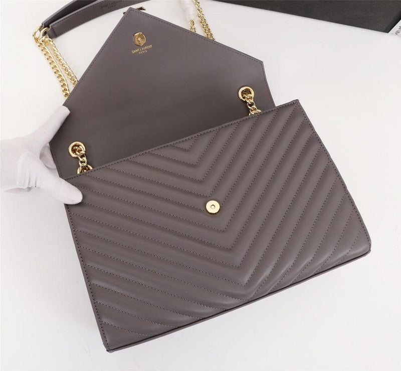 Amelia - YSL Bag - 2656