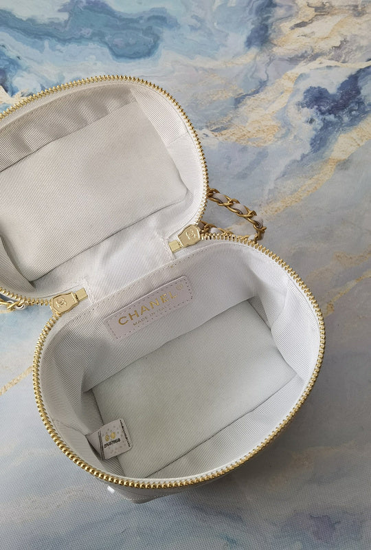 Wellow Bags - Chanel - Bags  - 345
