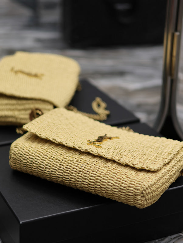 Amelia - YSL Bag - 1828