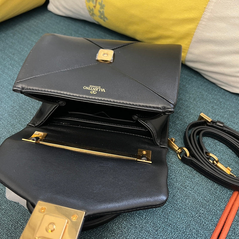 Amelia's Bag Gallery - VEL Bags - 393