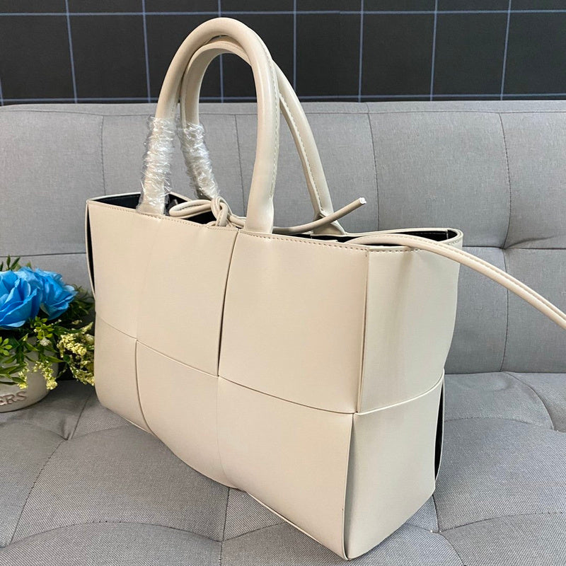 B-VENETA STYLISH HANBAGS FOR WOMEN - 259