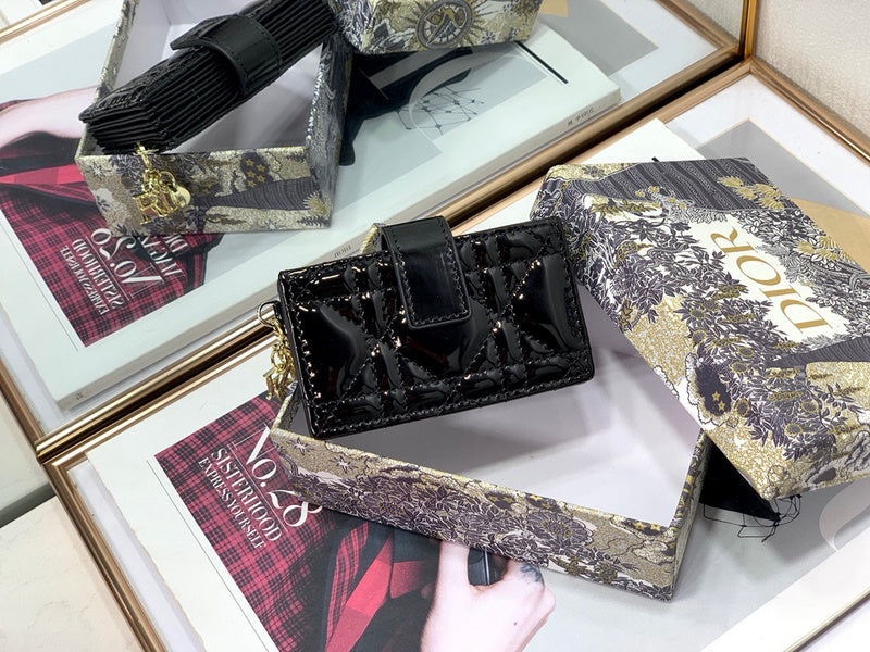 Amelia - DOR Wallets - 080