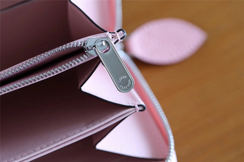 Fan Fashion Lu-Vi bags - 9412