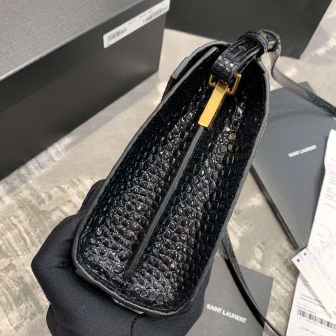 Amelia - YSL Bag - 3777