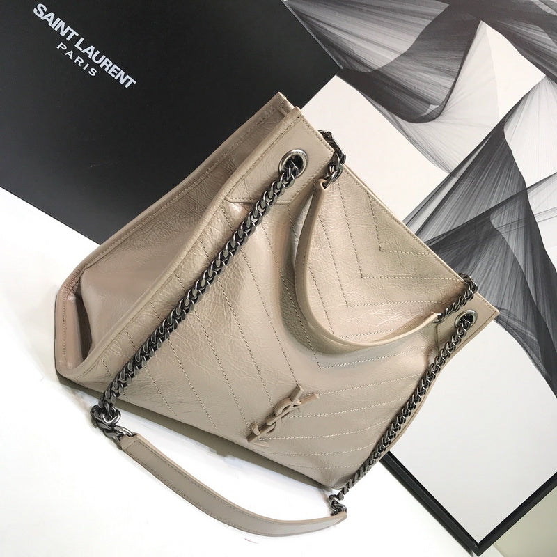 Amelia - YSL Bag - 2342