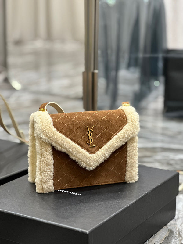 Amelia - YSL Bag - 3934