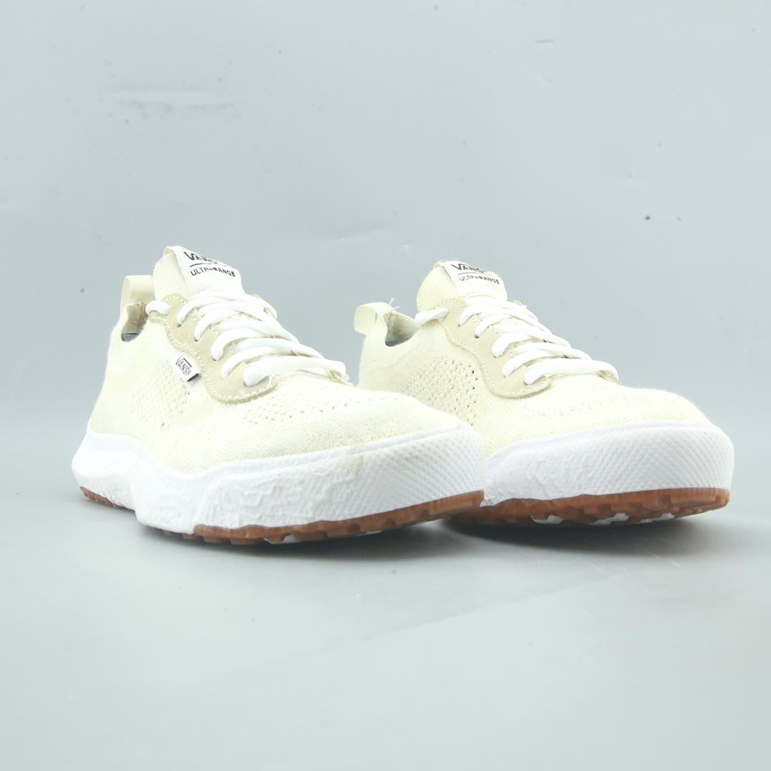 VANS ULTRARANGE