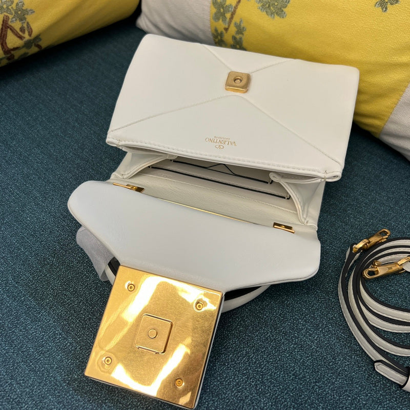 Amelia's Bag Gallery - VEL Bags - 408