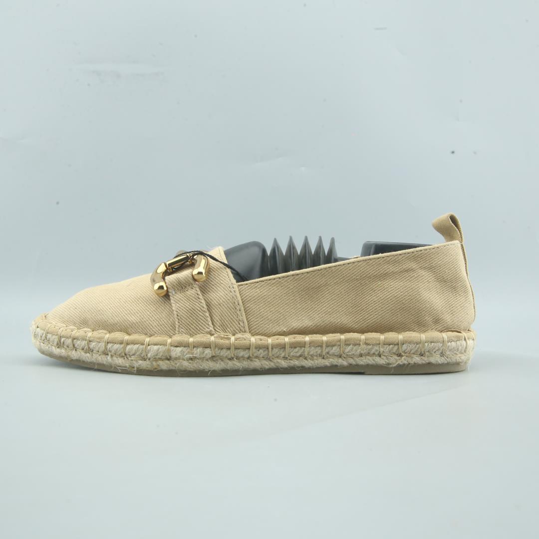 ZARA. .