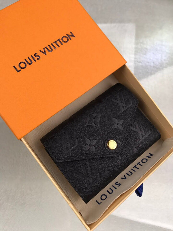 Fan Fashion Lu-Vi bags - 8990