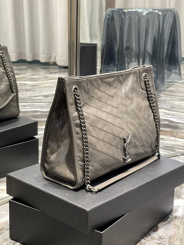 Amelia - YSL Bag - 3949