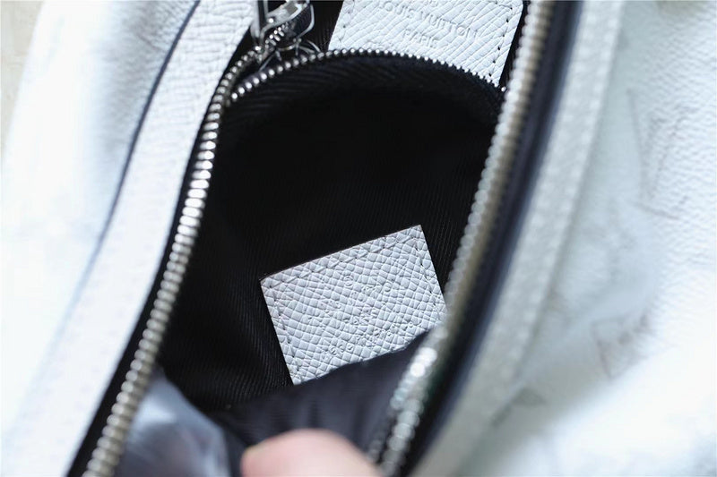 Fan Fashion Lu-Vi bags - 9947