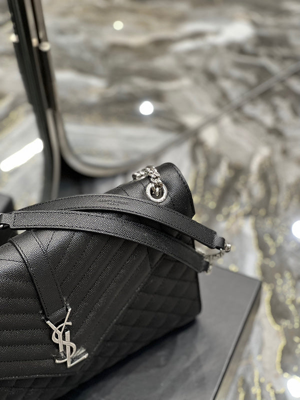 Amelia - YSL Bag - 1886
