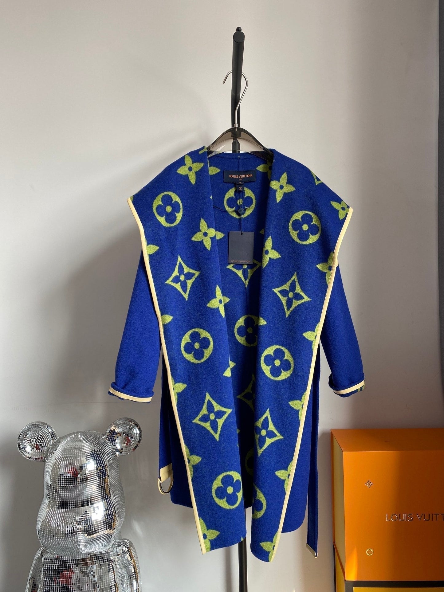 Luxury Louis Vuitton  Wrap Coat 038