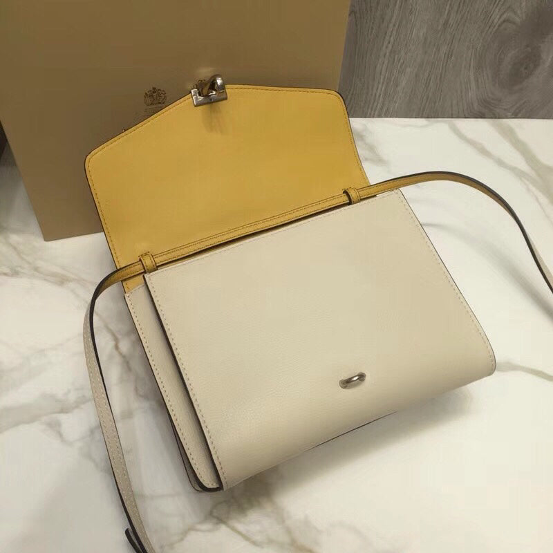 Burberry Bags - Bagsattire   735