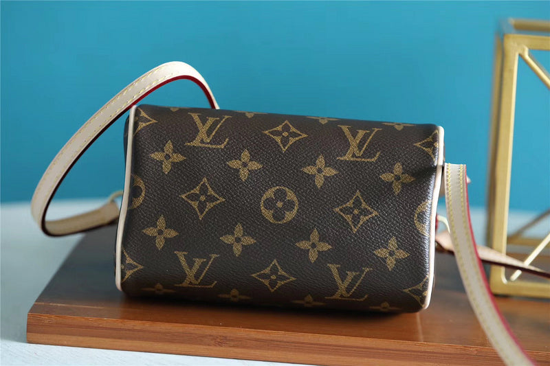 Fan Fashion Lu-Vi bags - 8156