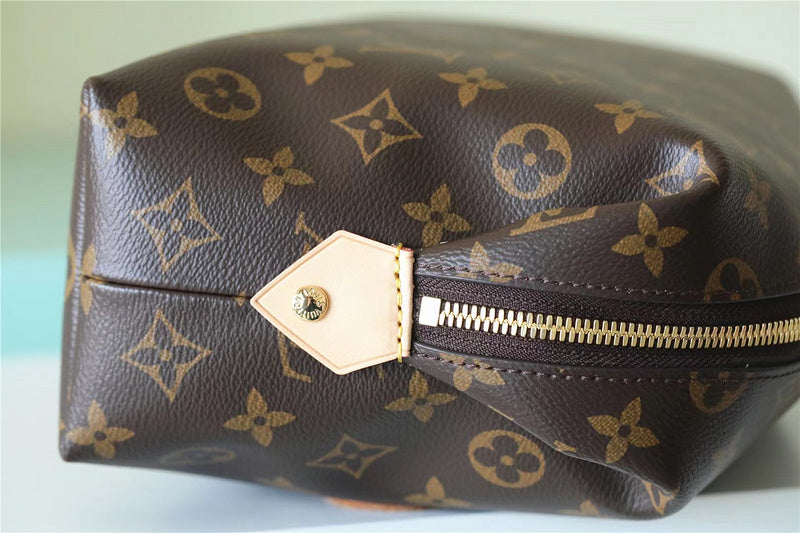 Fan Fashion Lu-Vi bags - 8797
