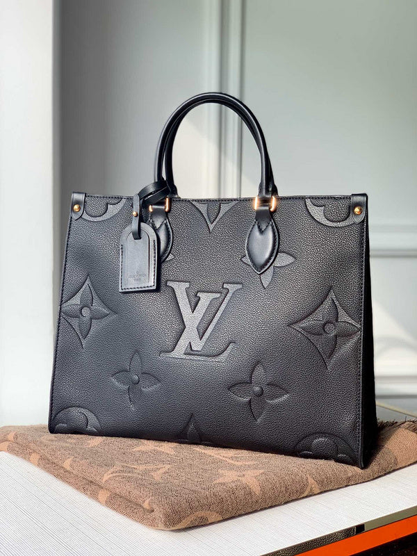 Fan Fashion Lu-Vi bags - 17775