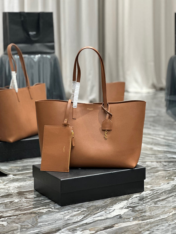 Amelia - YSL Bag - 3943