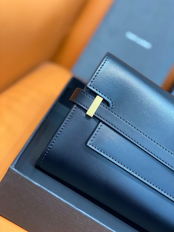 Amelia - YSL Bag - 2368