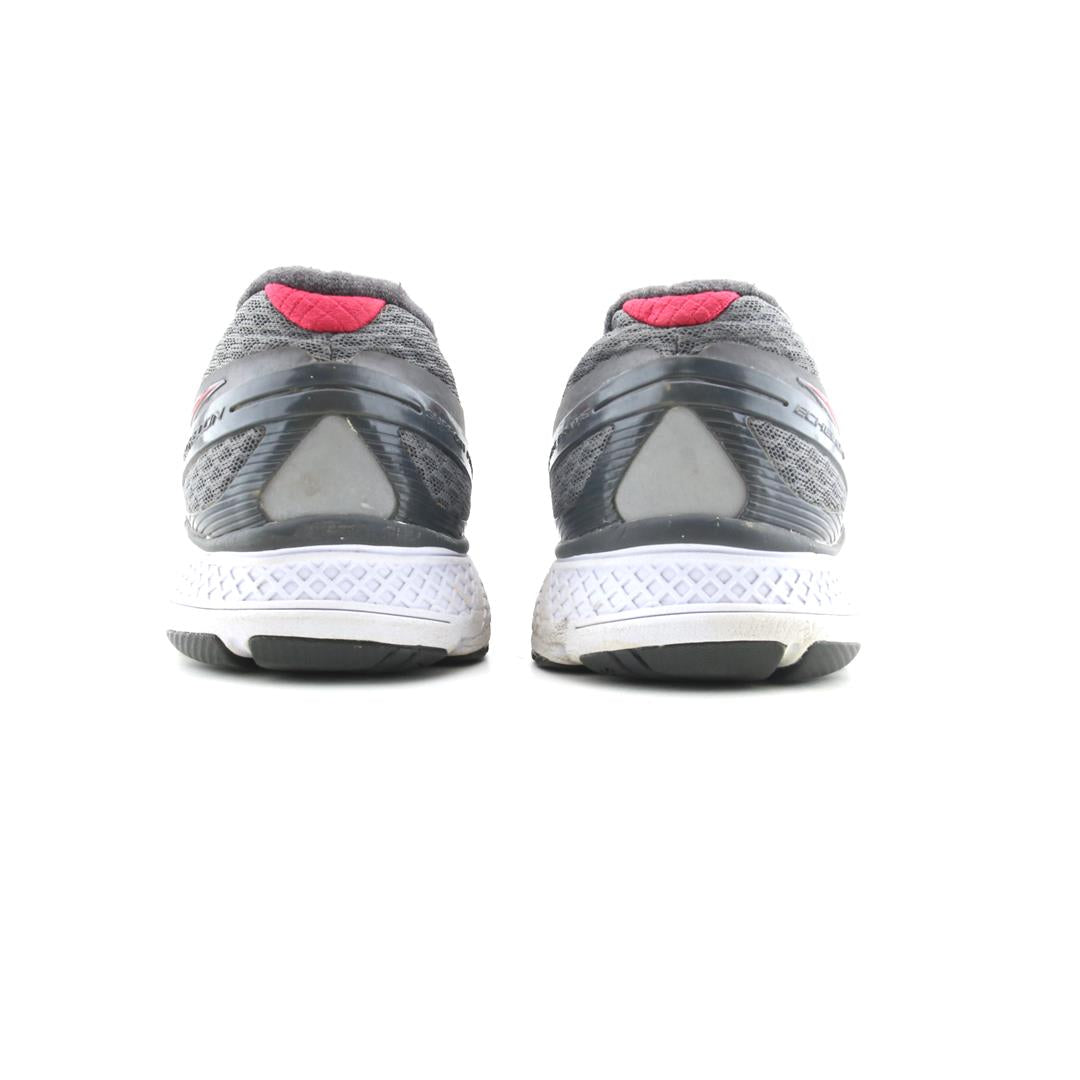 SAUCONY  ECHELON 6