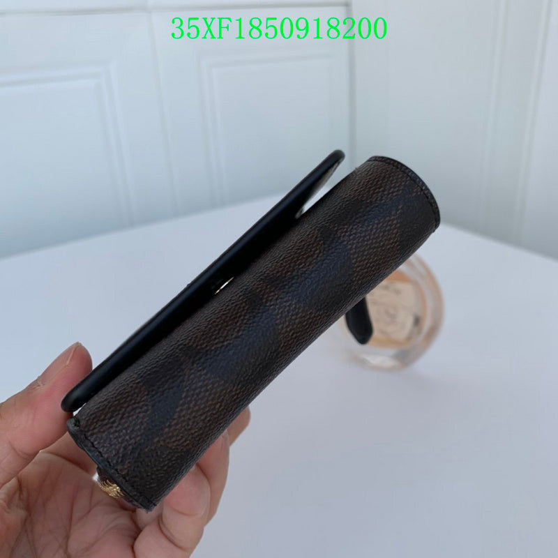 Amelia - CAH Wallet - 073