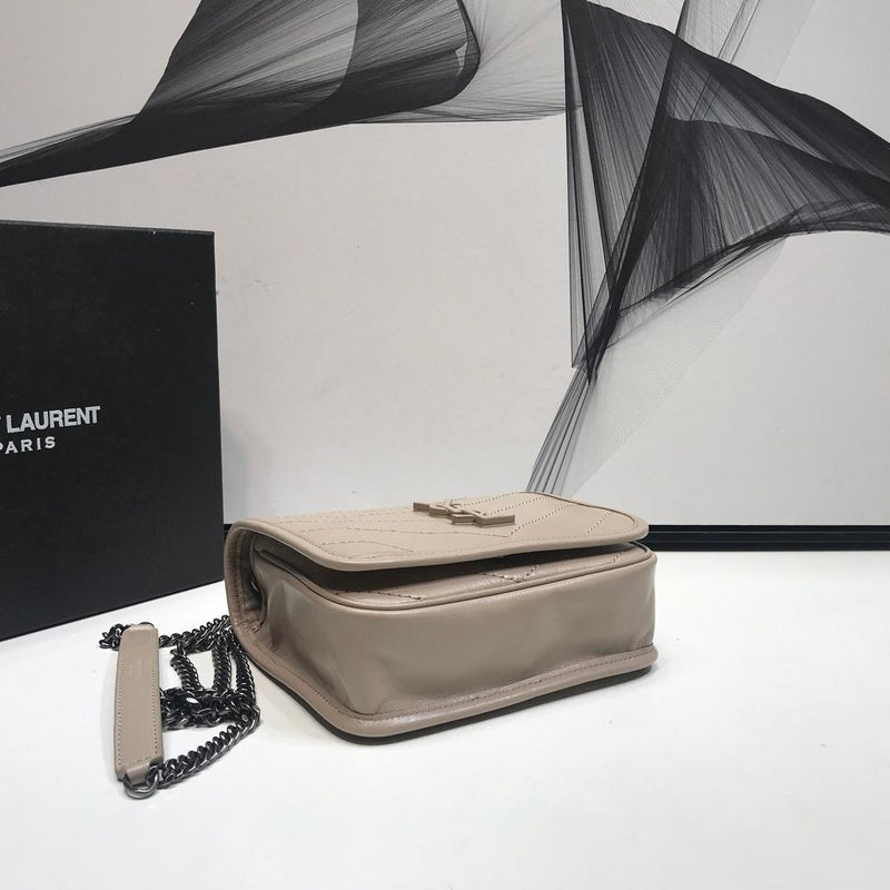 Amelia - YSL Bag - 2891