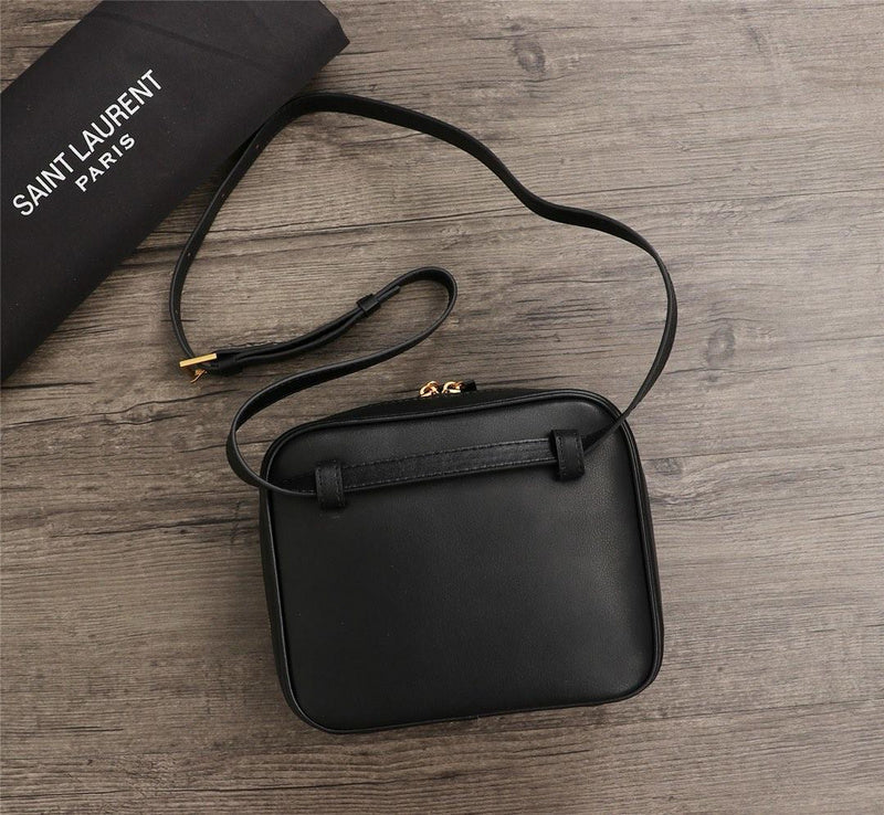 Amelia - YSL Bag - 2886