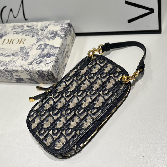 Amelia - DOR Wallets - 026