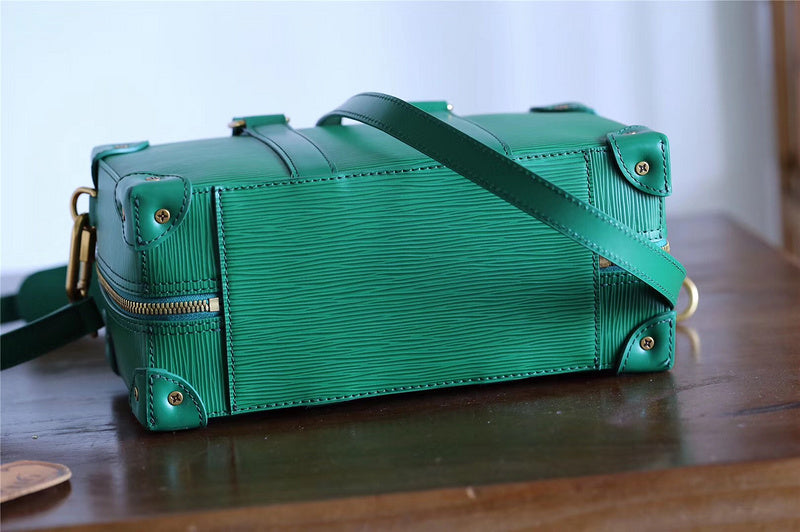 Fan Fashion Lu-Vi bags - 10431